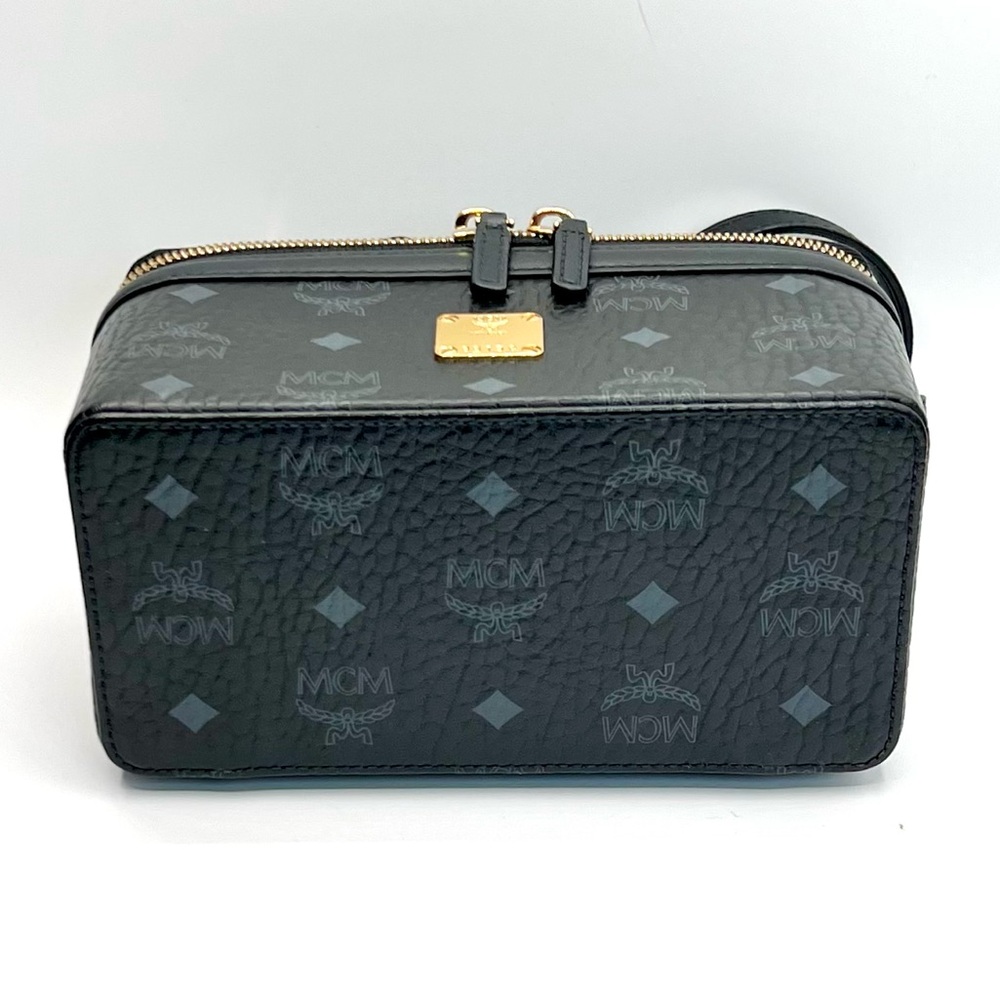 ❌❌SOLD❌❌ MCM Aren Vanity Case in Black Visetos Canvas w/ Leather Trim & Strap - Picture 7 of 10